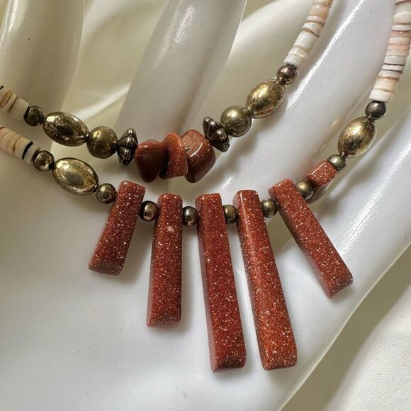 Goldstone shell silver tone double strand necklace - Picture 4 of 10